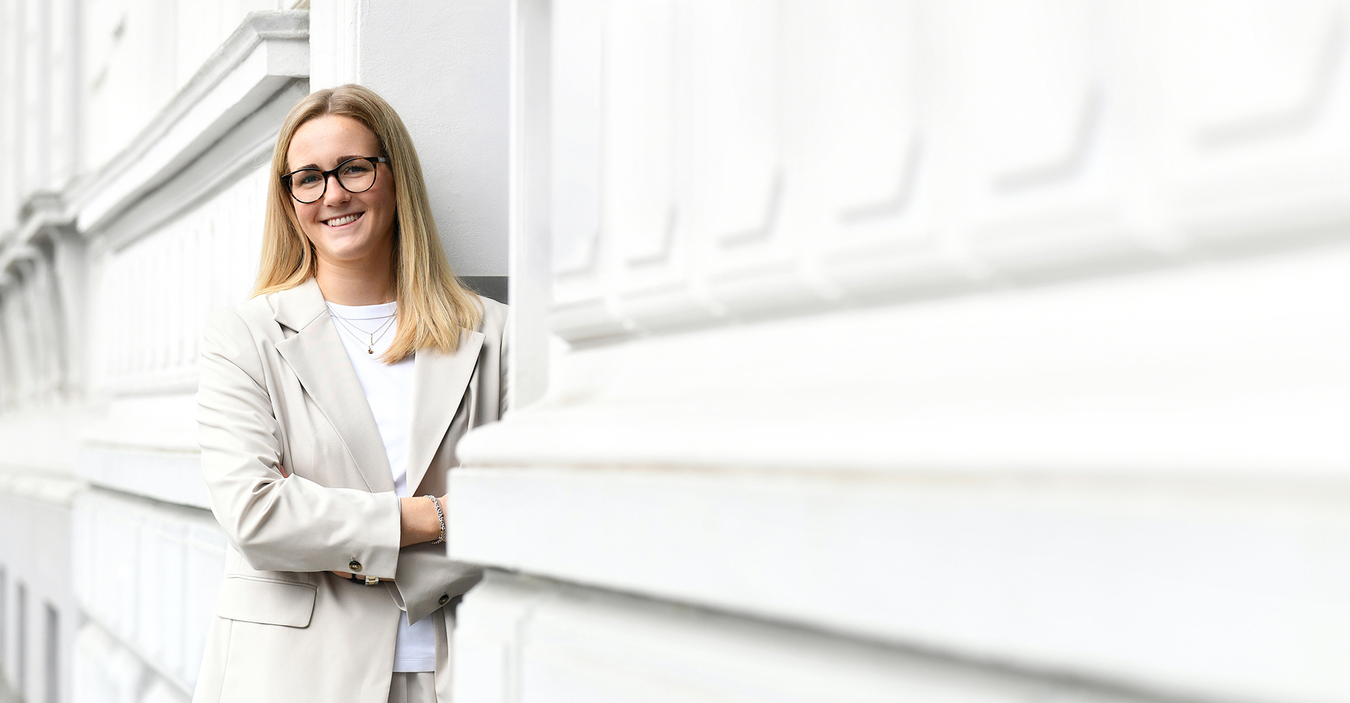Lucie Weigel, Rechtsanwältin für Wirtschaftsrecht und Arbeitsrecht in Wuppertal bei der Kanzlei recht:bergisch